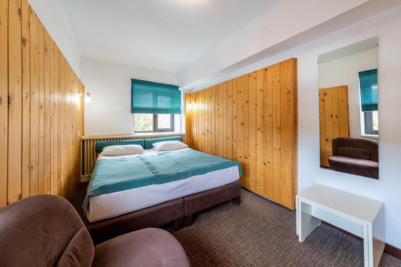 Complex Hotelier Cota O Mie Sinaia Exterior photo